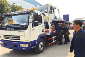 南充汽车道路救援拖车价格